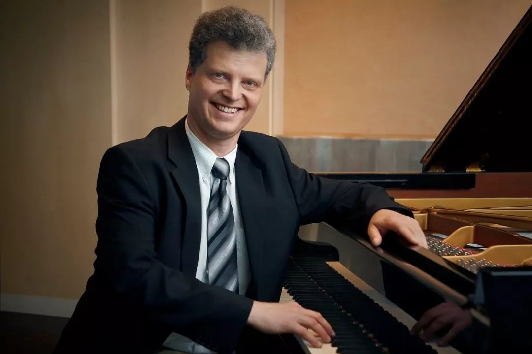 “钢琴之王的音乐宫殿”乔巴教授2019昆明大师班盛情邀约